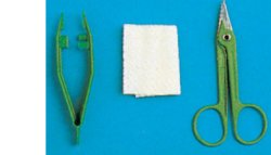 SET PER RIMOZIONE SUTURE CONFEZIONATO IN BLISTER RIGIDO, CONTENENTE FORBICE, PINZA E GARZA - Farmaunclick.it