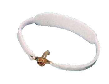 COLLARE REGGICANNULA PER TRACHEOTOMIZZATI. REGOLABILE DA ENTRAMBI I LATI TRAMITE ADESIVO IN VELCRO. PRODOTTO IN POLIAMMIDE. MISURA UNICA - Farmaunclick.it