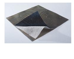 MEDICAZIONE A BARRIERA ANTIMICROBICA MULTISTRATO CON NANOCRISTALLI DI ARGENTO 5X5CM 5 PEZZI - Farmaunclick.it