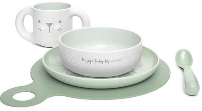 SUAVINEX GO NATURAL SET SVEZZAMENTO BOY +6 MESI PIATTO PIANO + SCODELLA + TAZZA + CUCCHIAIO + TOVAGLIETTA - Farmaunclick.it