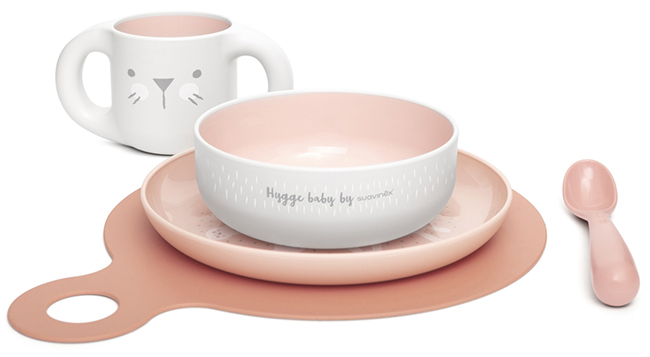 SUAVINEX GO NATURAL SET SVEZZAMENTO GIRL +6 MESI PIATTO PIANO + SCODELLA + TAZZA + CUCCHIAIO + TOVAGLIETTA - Farmaunclick.it