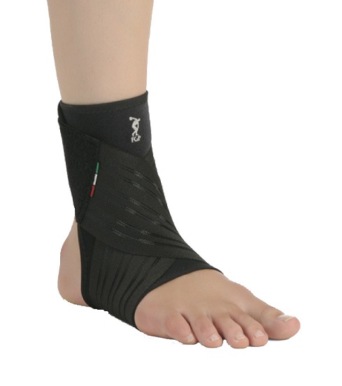 CAVIGLIERA 8LIGHT CON BENDAGGIO M - Farmaunclick.it